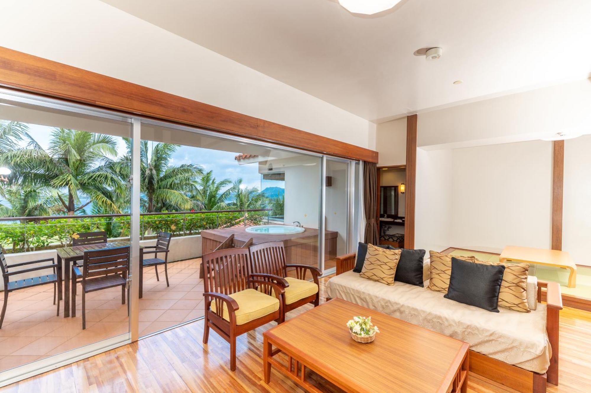 Kanucha Bay Hotel & Villas Nago Exterior photo