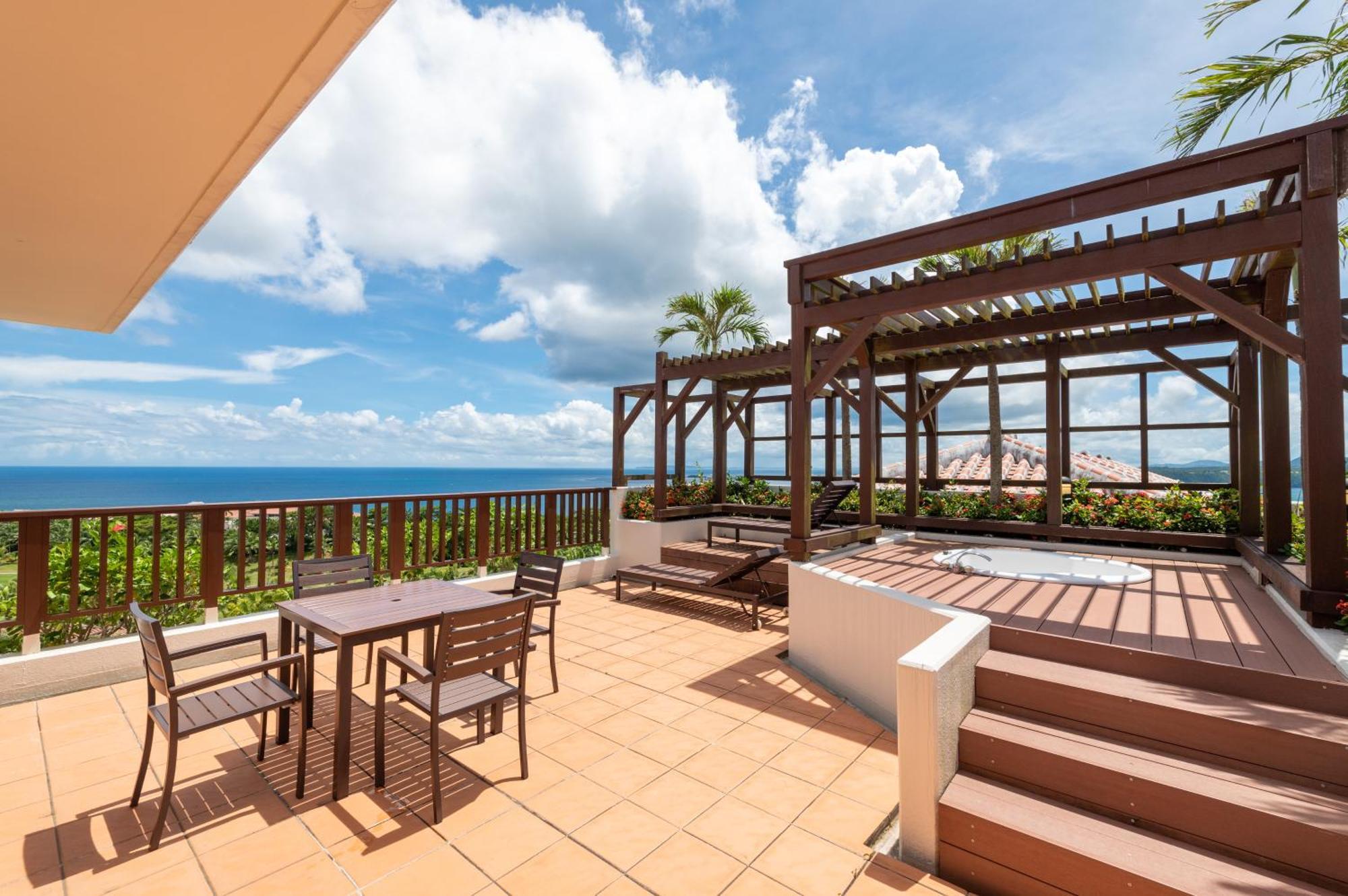 Kanucha Bay Hotel & Villas Nago Exterior photo